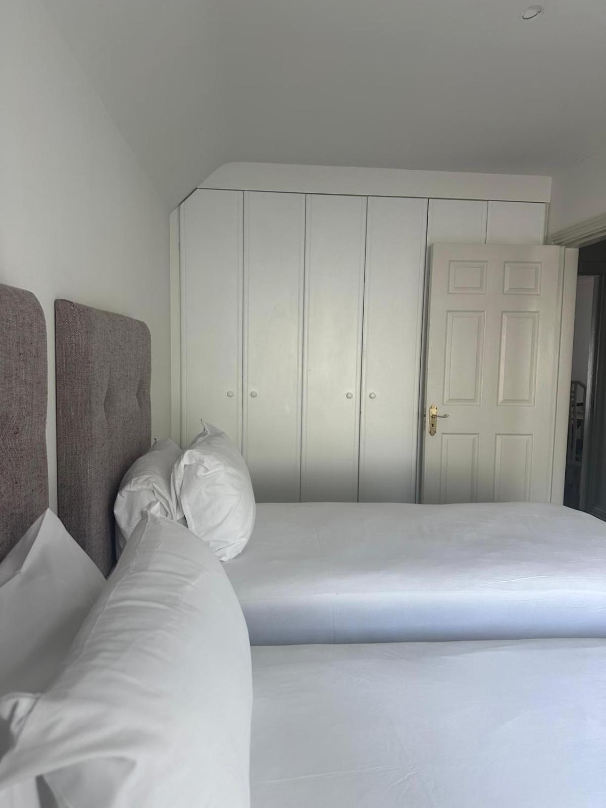 St Bridget'S Apartments 골웨이 외부 사진
